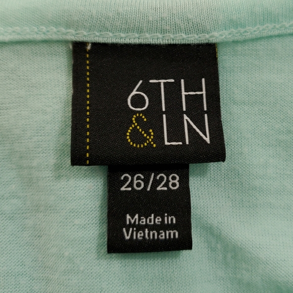 6th & Lane by Lane Bryant Asymmetric Top - Picture 11 of 13